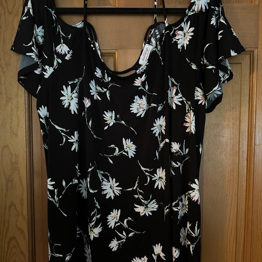 Black floral cold shoulder super stretchy blouse